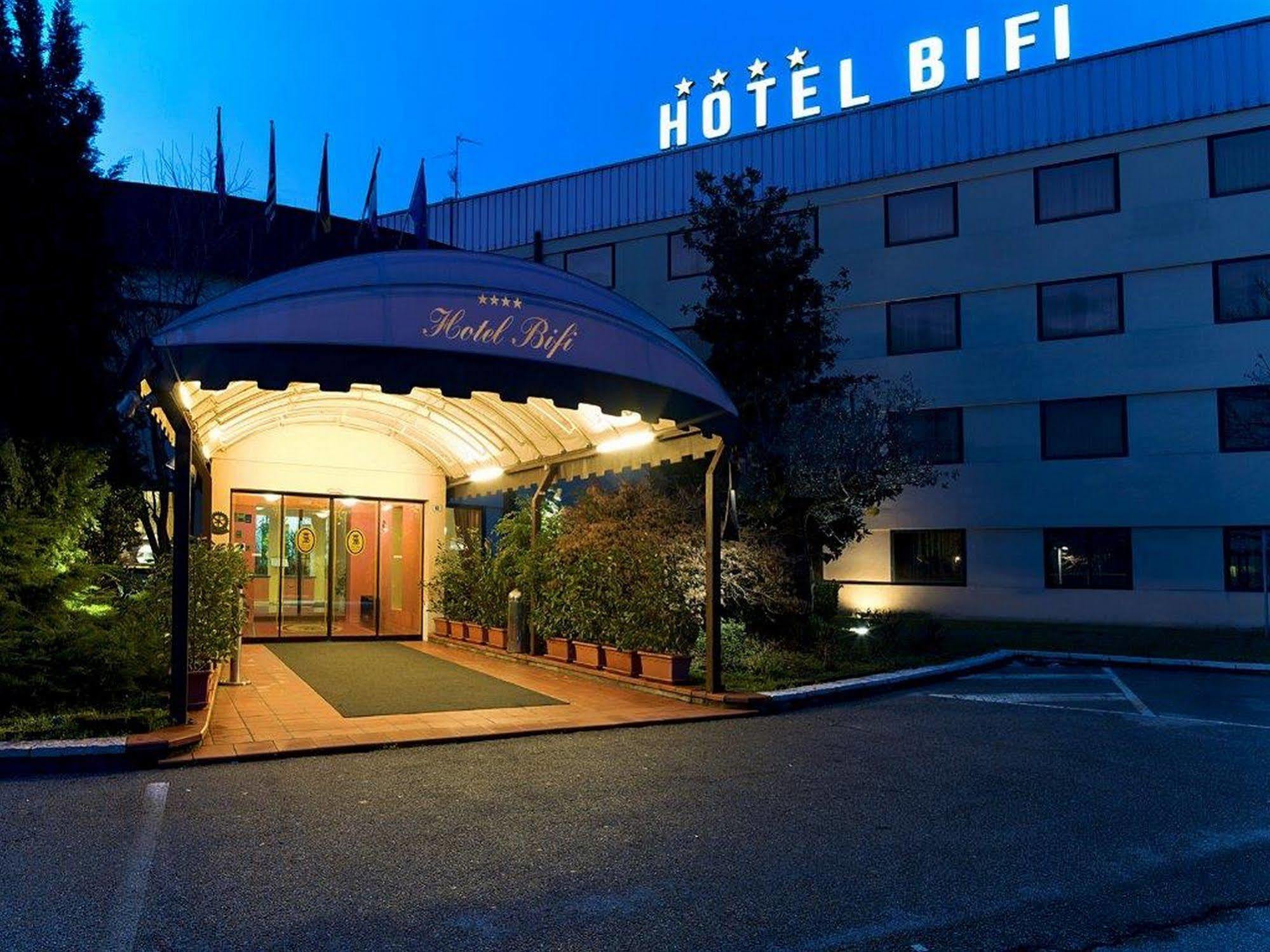 Hotel Bifi Казалмаджоре Екстериор снимка